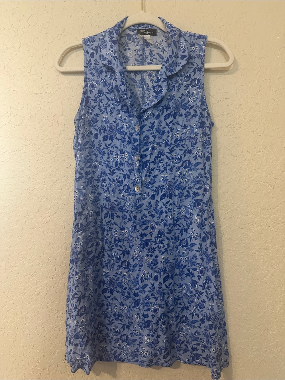 Vintage David Wayne blue floral half button dress with collar p